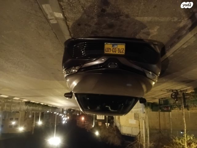 מודעת רכב טויוטה קאמרי