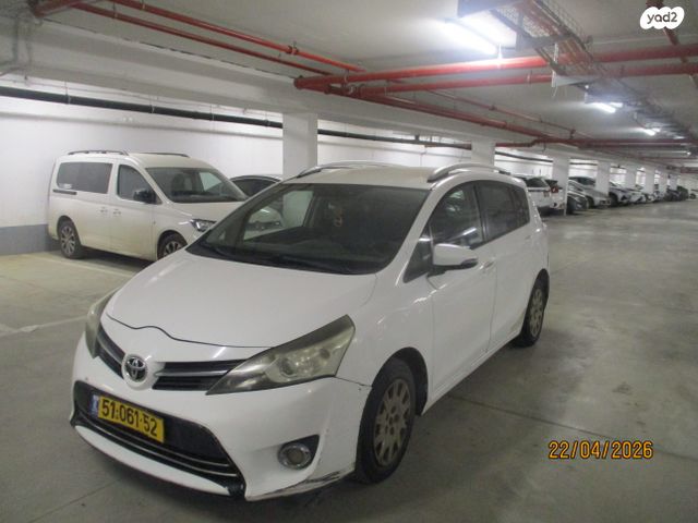 מודעת רכב טויוטה ורסו