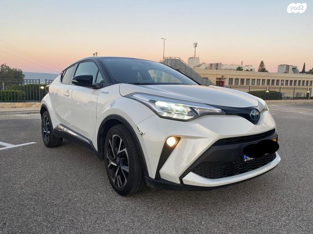 מודעת רכב טויוטה C-HR
