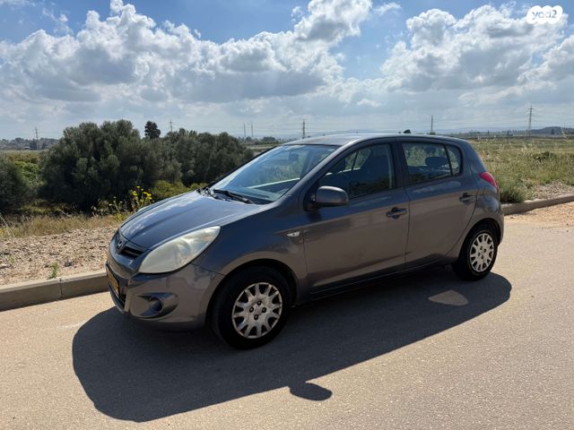 מודעת רכב יונדאי i20