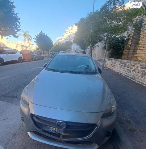 מודעת רכב מאזדה 2