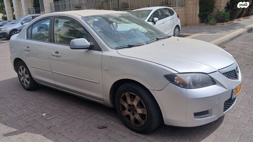 מודעת רכב מאזדה 3