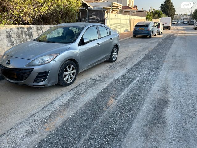 מודעת רכב מאזדה 3
