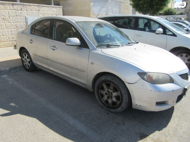 מודעת רכב מאזדה 3