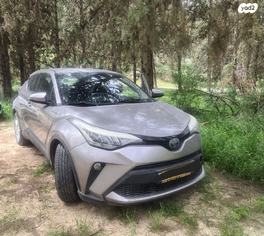 מודעת רכב טויוטה C-HR