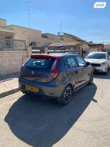 מודעת רכב אם ג'י MG3