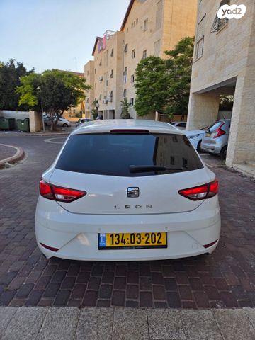 מודעת רכב סיאט לאון