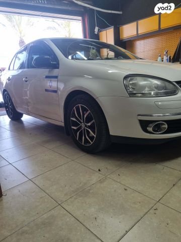 מודעת רכב פולקסווגן ג'טה 