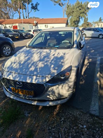 מודעת רכב מאזדה 2