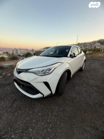 מודעת רכב טויוטה C-HR