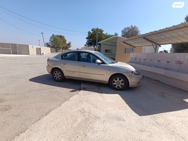 מודעת רכב מאזדה 3