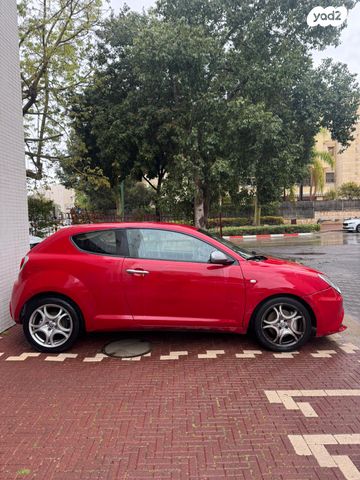 מודעת רכב אלפא רומיאו מיטו