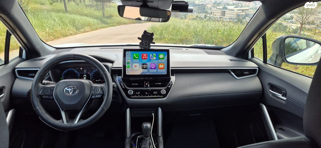 מודעת רכב טויוטה יאריס קרוס