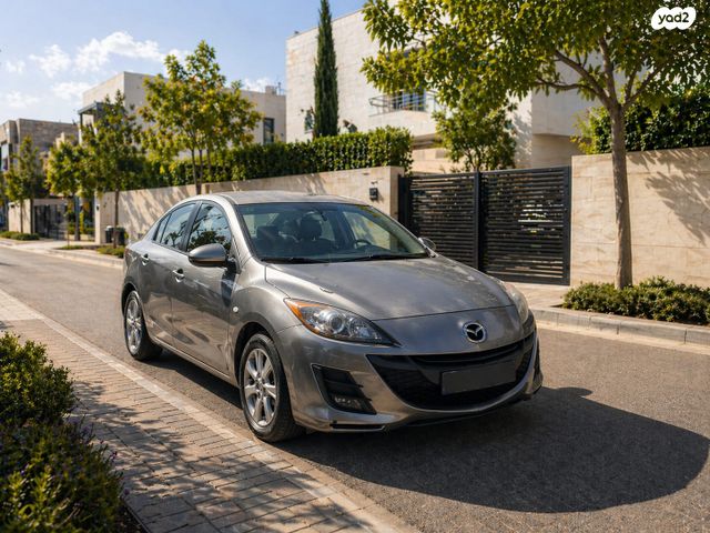 מודעת רכב מאזדה 3