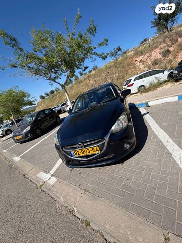 מודעת רכב מאזדה 2