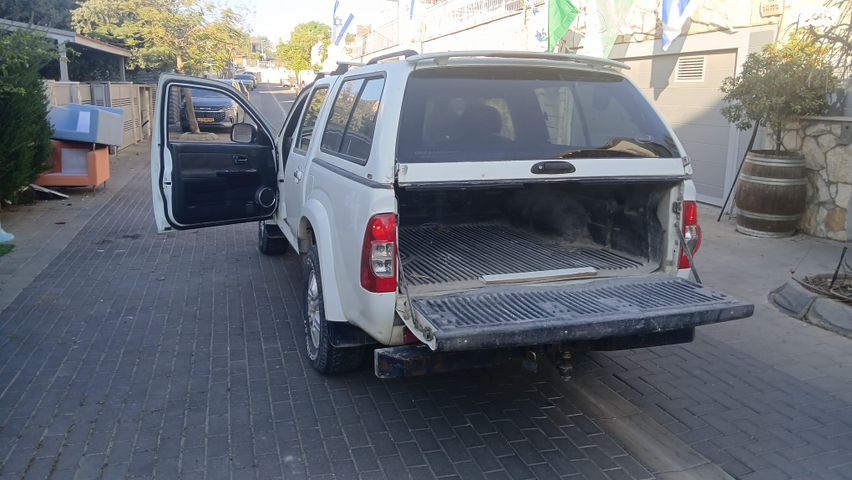 מודעת רכב איסוזו די-מקס