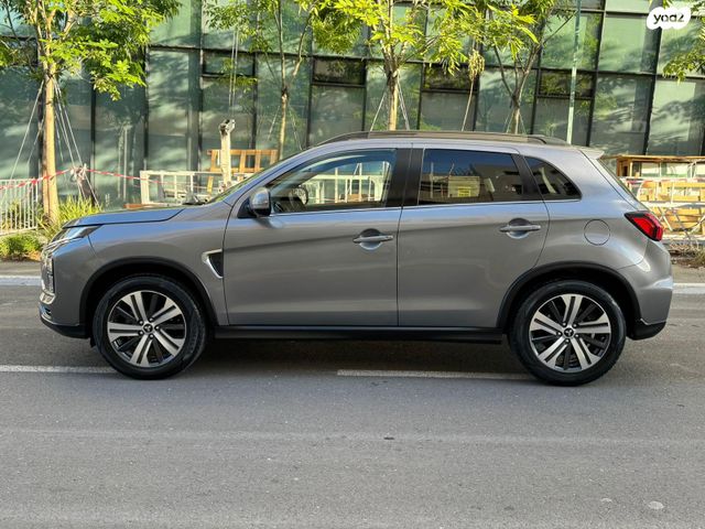 מודעת רכב מיצובישי ASX