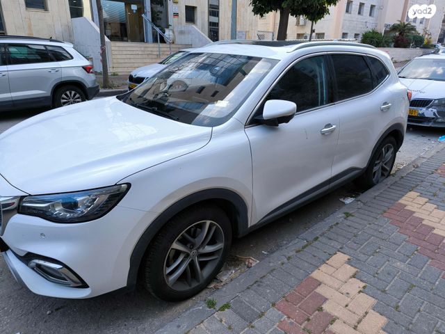 מודעת רכב אם ג'י EHS PHEV