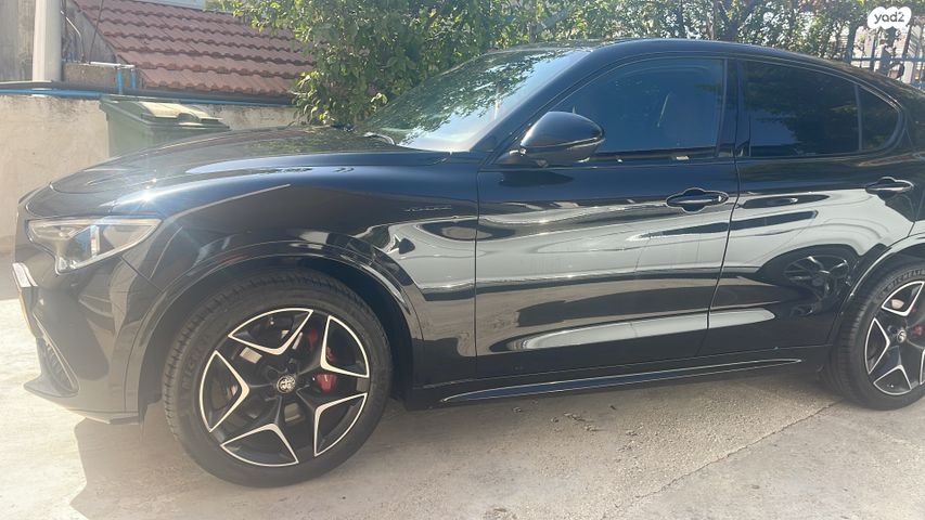 מודעת רכב אלפא רומיאו סטלביו