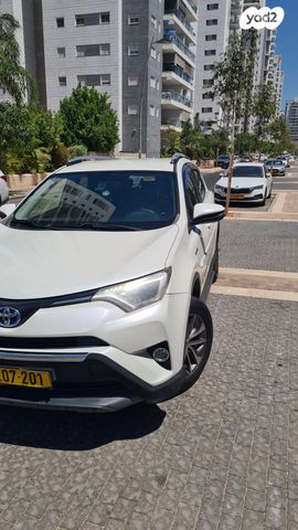 מודעת רכב טויוטה RAV4
