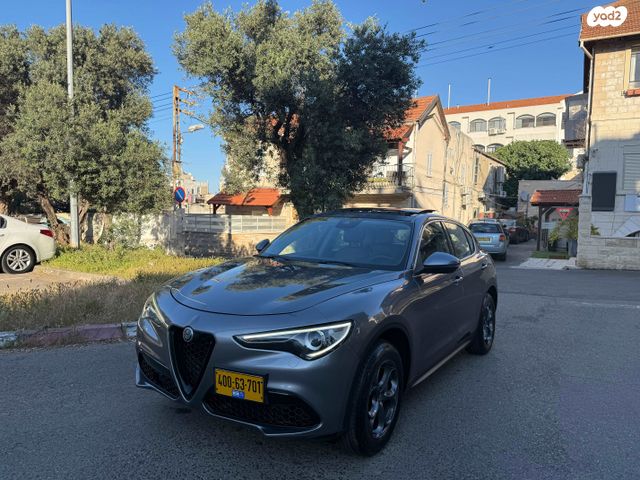 מודעת רכב אלפא רומיאו סטלביו