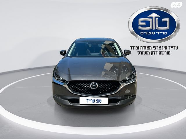 מודעת רכב מאזדה CX-30