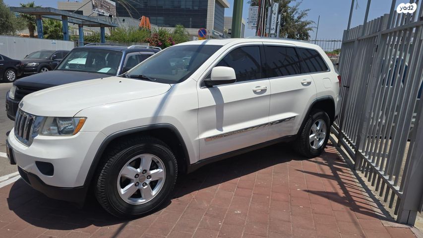 מודעת רכב ג'יפ צ'ירוקי