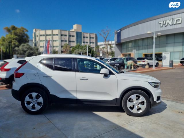 מודעת רכב וולוו XC40 2