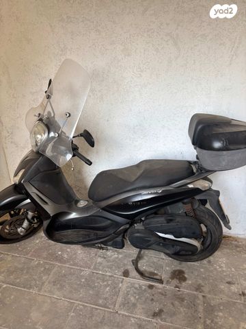 מודעת רכב פיאג'ו בוורלי 350