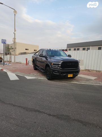 מודעת רכב דודג'