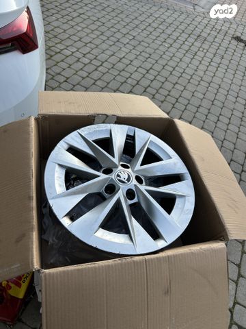 feedItemObj.data.row_1