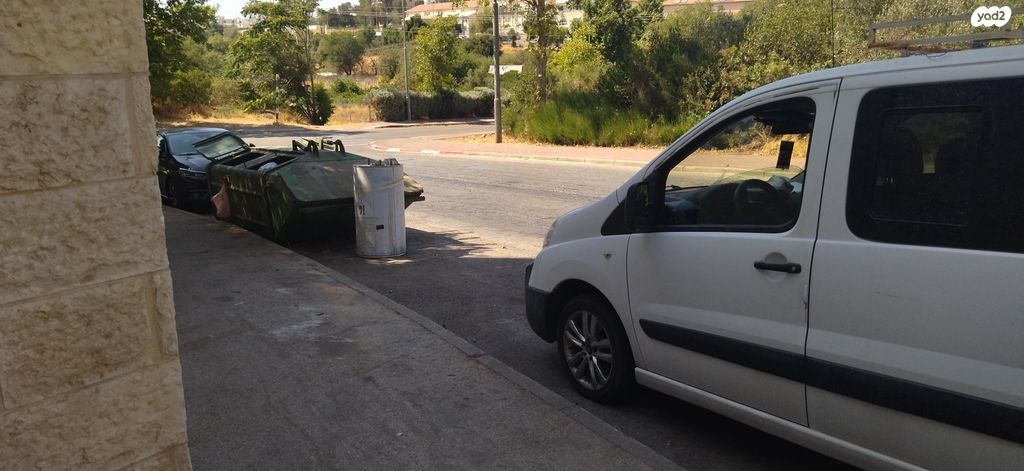 feedItemObj.data.row_1