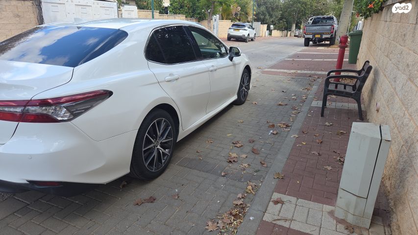 מודעת רכב טויוטה קאמרי