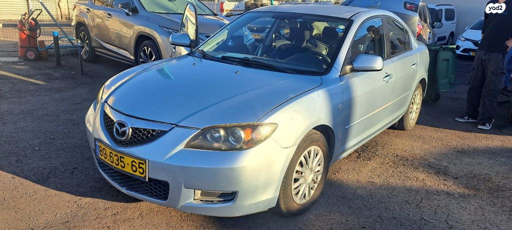 מודעת רכב מאזדה 3