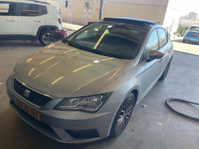 מודעת רכב סיאט לאון