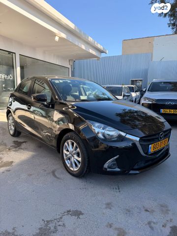 מודעת רכב מאזדה 2