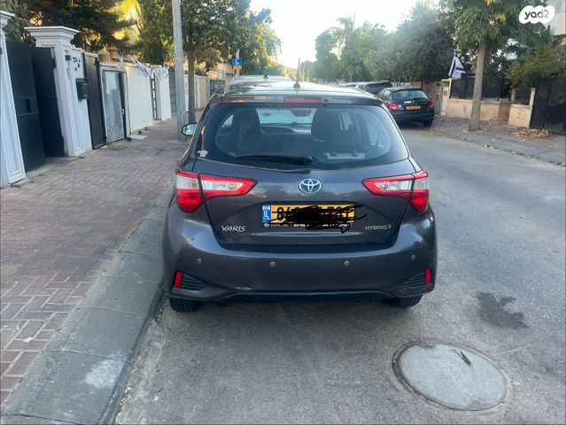 מודעת רכב טויוטה יאריס 2