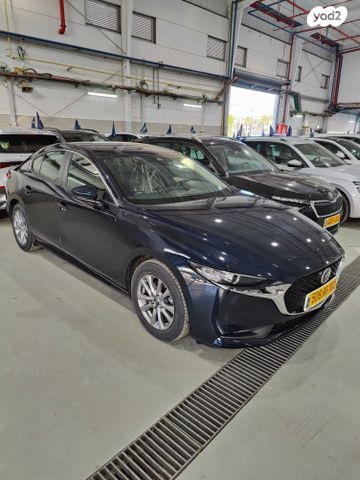 מודעת רכב מאזדה 3