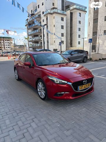 מודעת רכב מאזדה 3