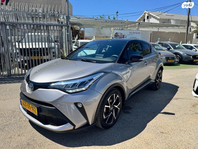 מודעת רכב טויוטה C-HR