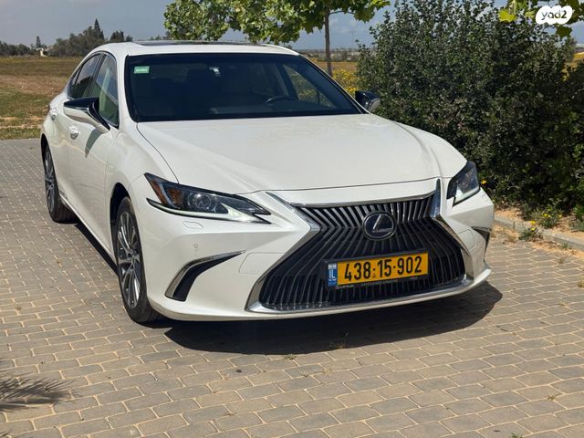 מודעת רכב לקסוס ES