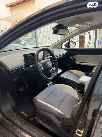 מודעת רכב אם ג'י MG4 1