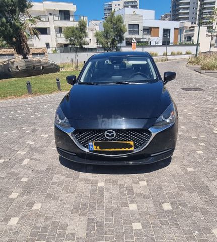 מודעת רכב מאזדה 2