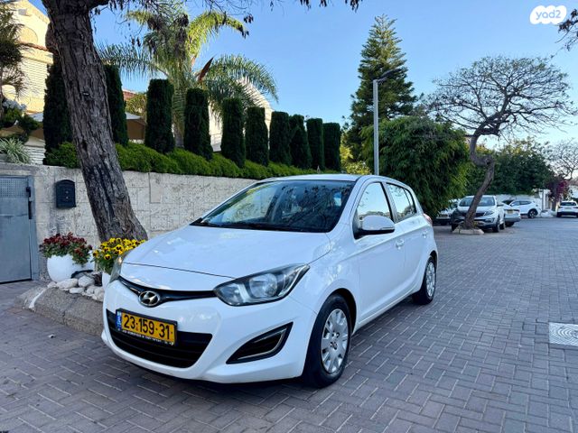 מודעת רכב יונדאי i20
