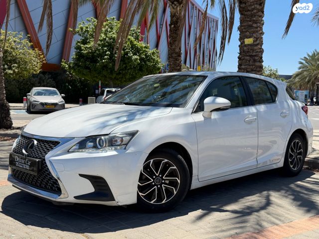 מודעת רכב לקסוס CT