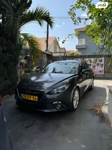 מודעת רכב מאזדה 3