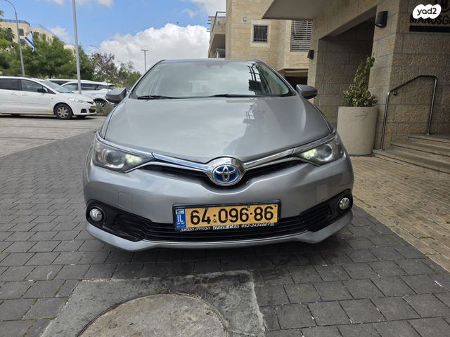 מודעת רכב טויוטה אוריס