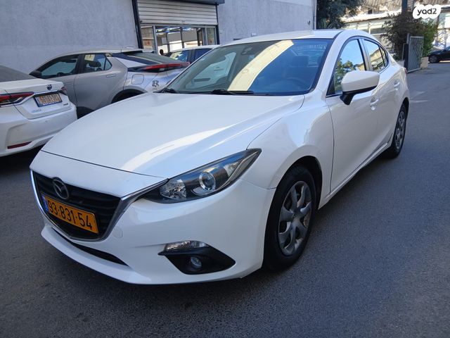 מודעת רכב מאזדה 3