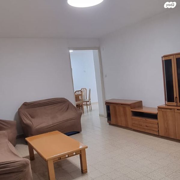 שדרות ירושלים 27