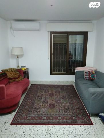 מבוא הלוט 43